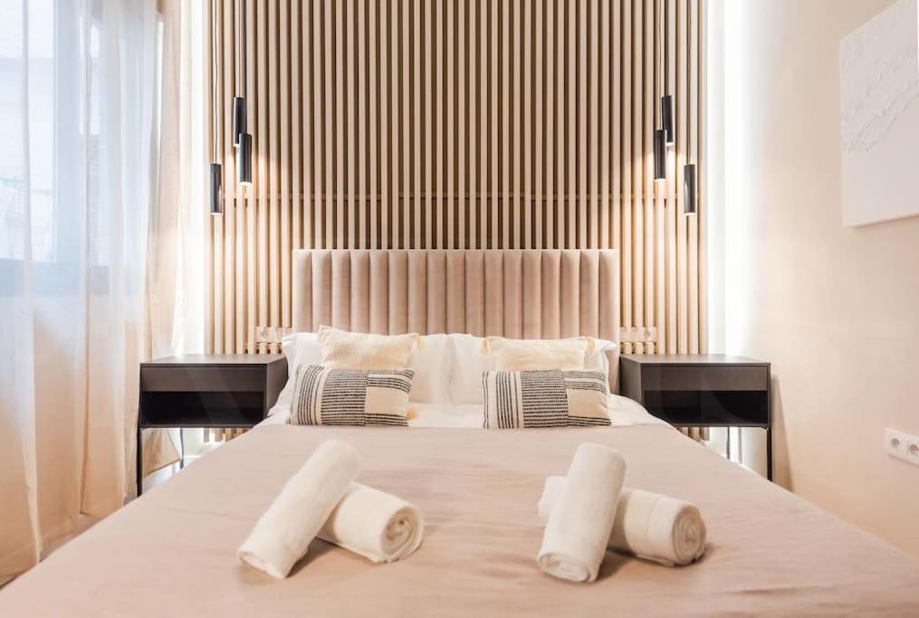 Contemporary Minimalist Apartment By Rems Màlaga Exteriér fotografie