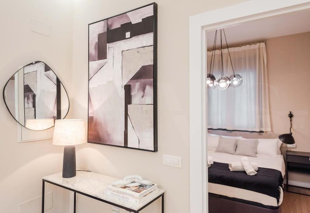 Contemporary Minimalist Apartment By Rems Màlaga Exteriér fotografie
