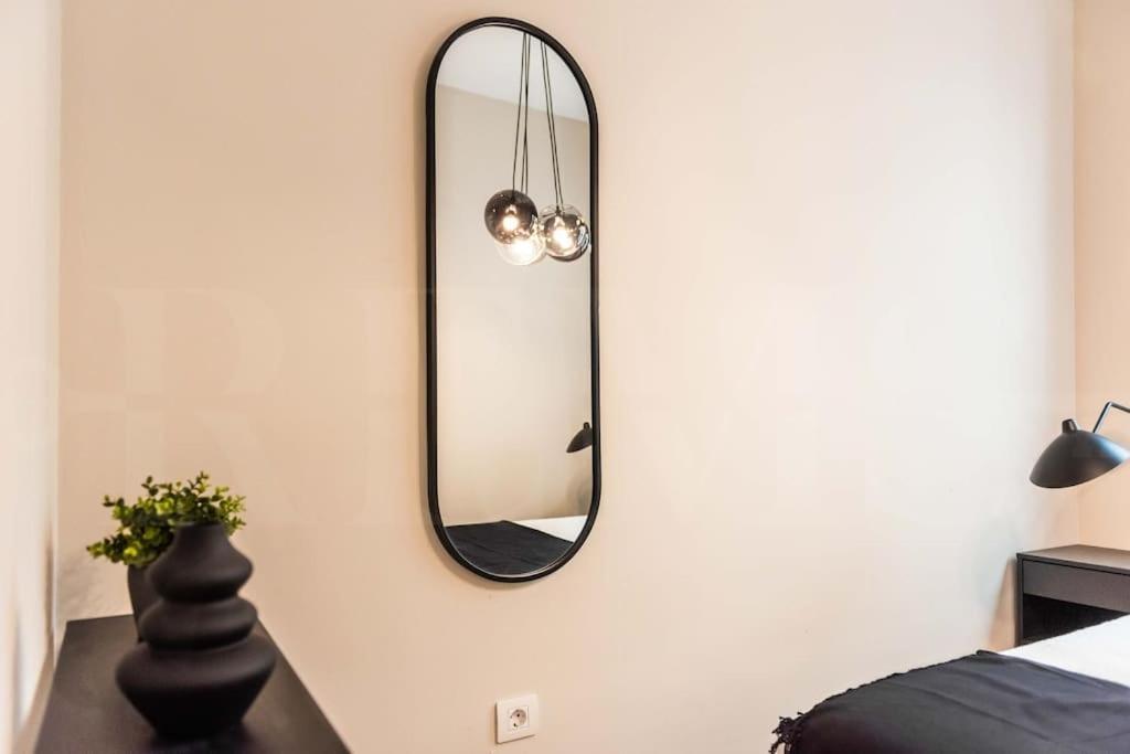 Contemporary Minimalist Apartment By Rems Màlaga Exteriér fotografie