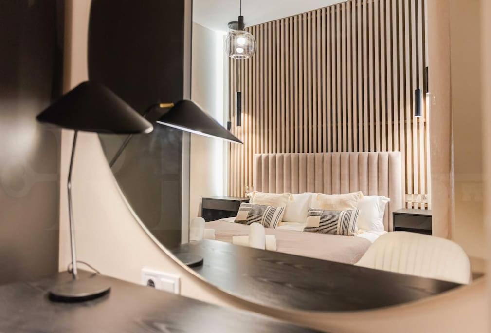 Contemporary Minimalist Apartment By Rems Màlaga Exteriér fotografie